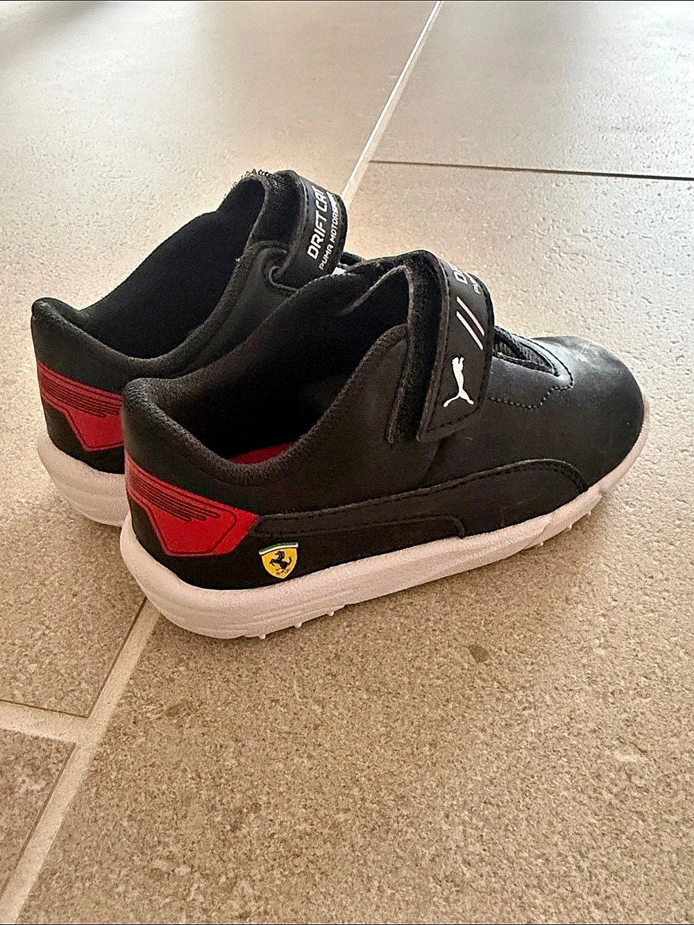 Puma Ferrari Drift Cat V Kids Sneakers Black & White Boys US 9C